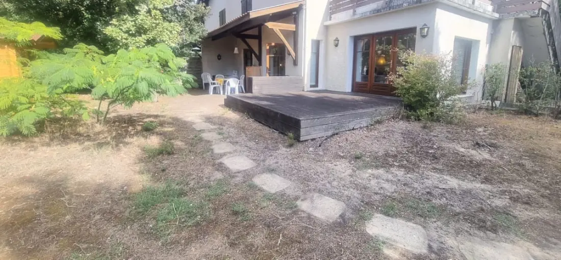 Grand Appart Familial Avec Jardin, Proche Plage