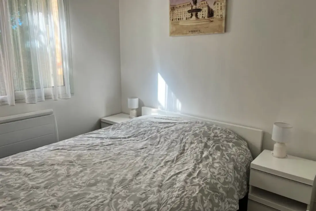 Appartement Avec Piscine Quartier De L Aiguillon