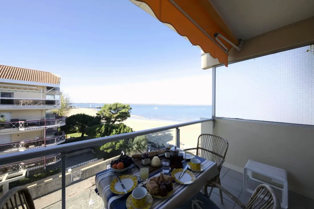 Joli Studio En Front De Mer