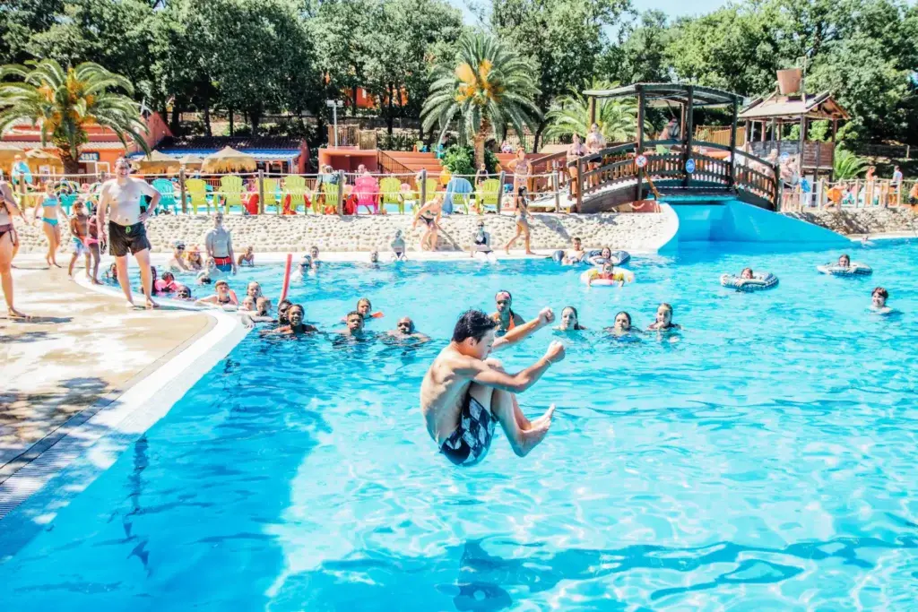 Camping Le Bois Fleuri 5 étoiles★★★★★