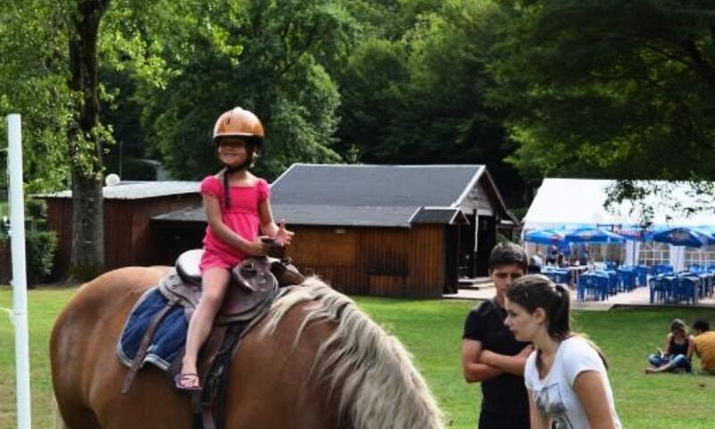 Flower Camping l'Echo du Malpas **** - Argentat - 24
