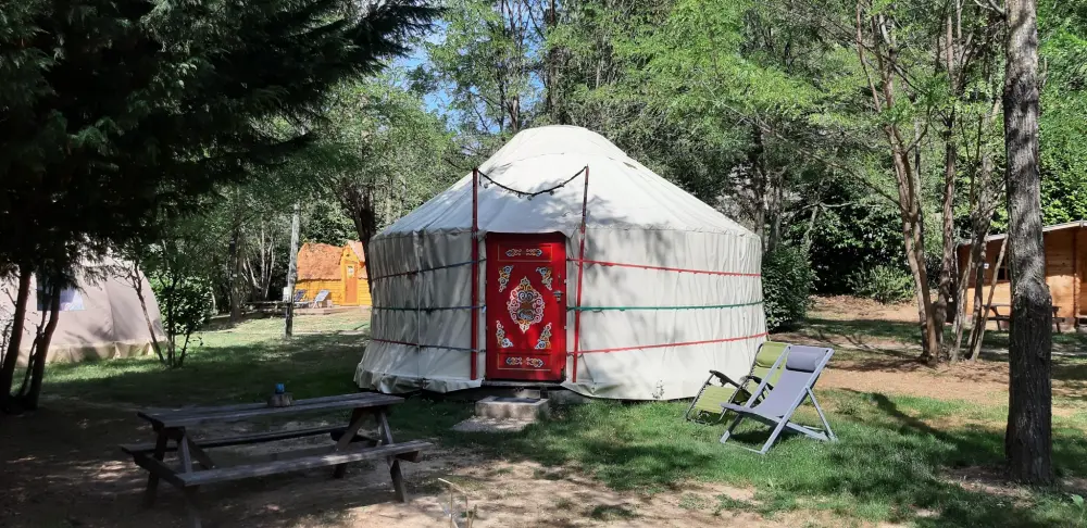 Ushuaïa Villages - Camping Le Viaduc 3 étoiles★★★