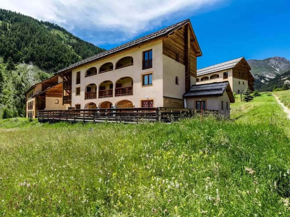 Résidence Les Granges d'Arvieux 2 étoiles★★