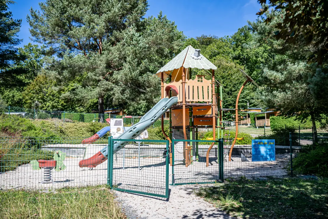 Camping Paradis le Coiroux4 étoiles★★★★