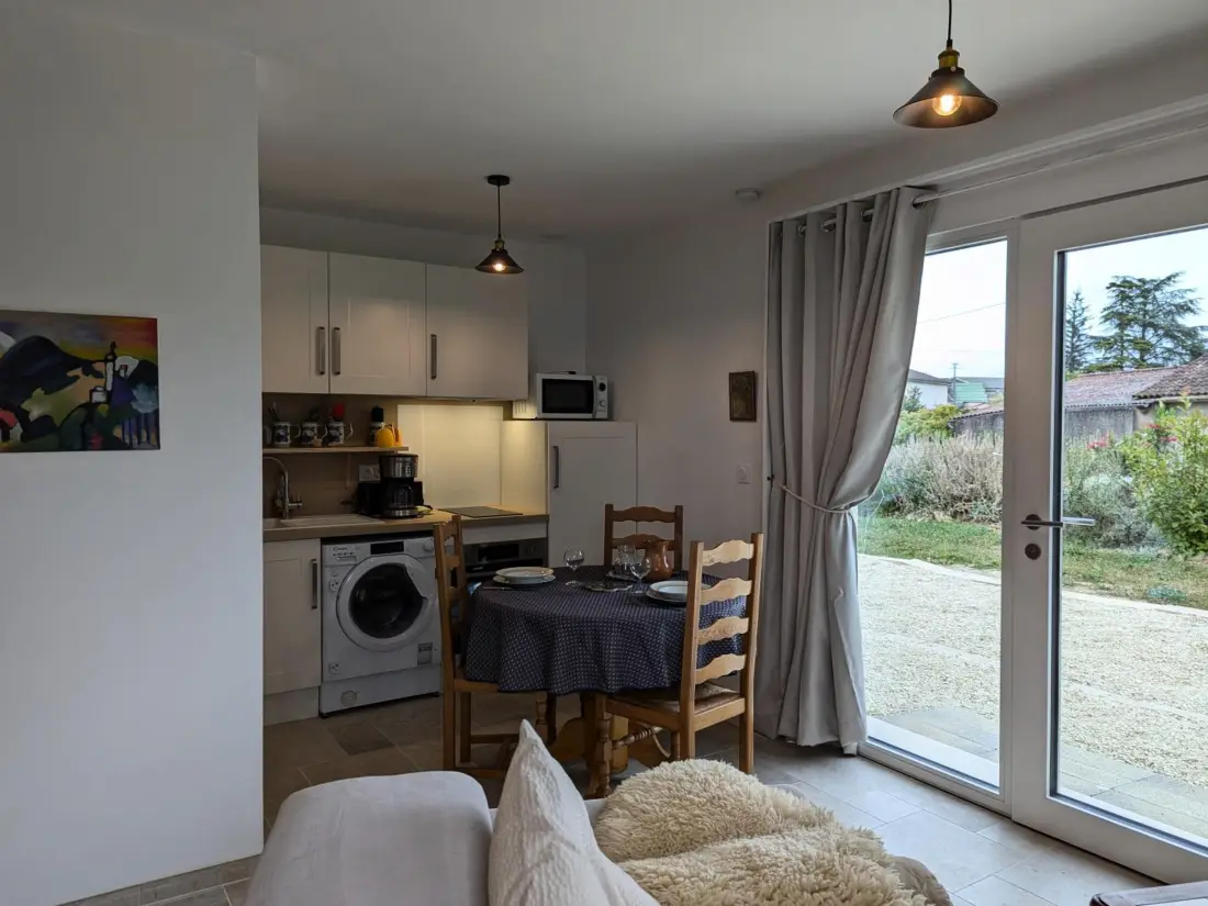 Maison de Vacances Baignes-Sainte-Radegonde 2