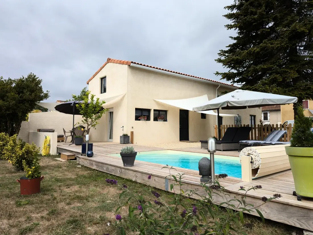 Maison de Vacances Baignes-Sainte-Radegonde 3