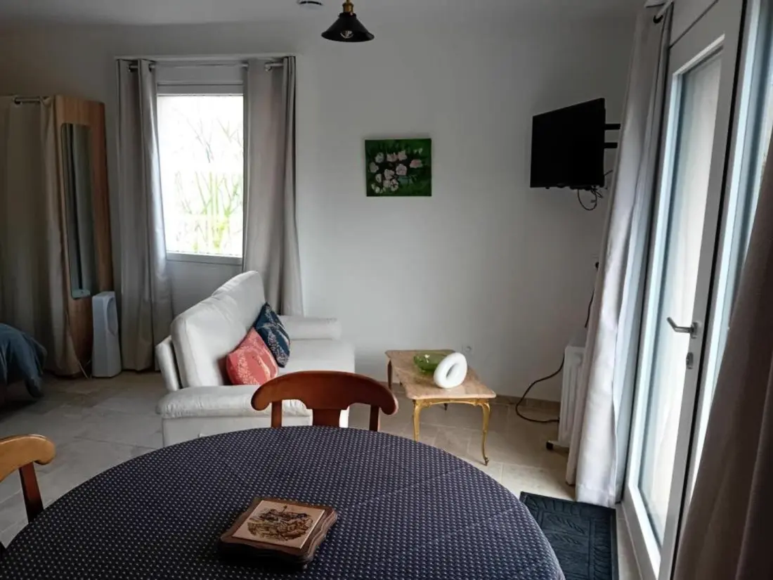 Maison de Vacances Baignes-Sainte-Radegonde 4