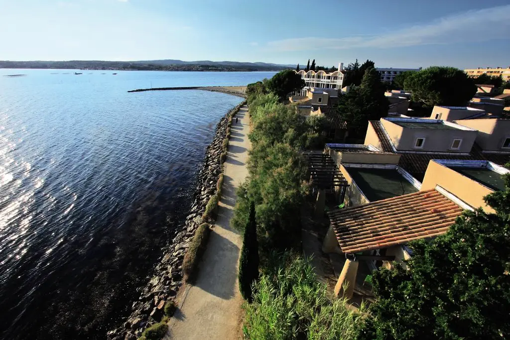 Location Saisonniere Balaruc Les Bains Bord De L'étang