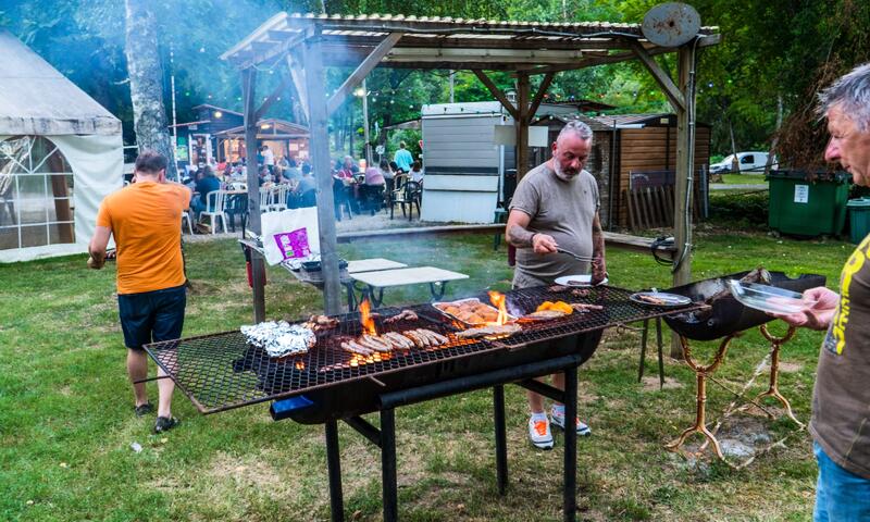 Camping d'Auberoche *** - Bassillac et Auberoche - 41