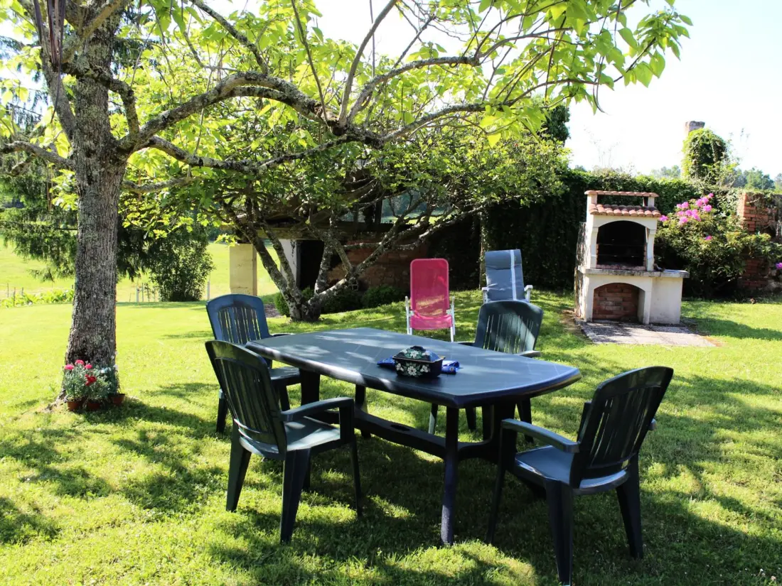 Maison de Vacances SAINT-CREPIN-D'AUBEROCHE