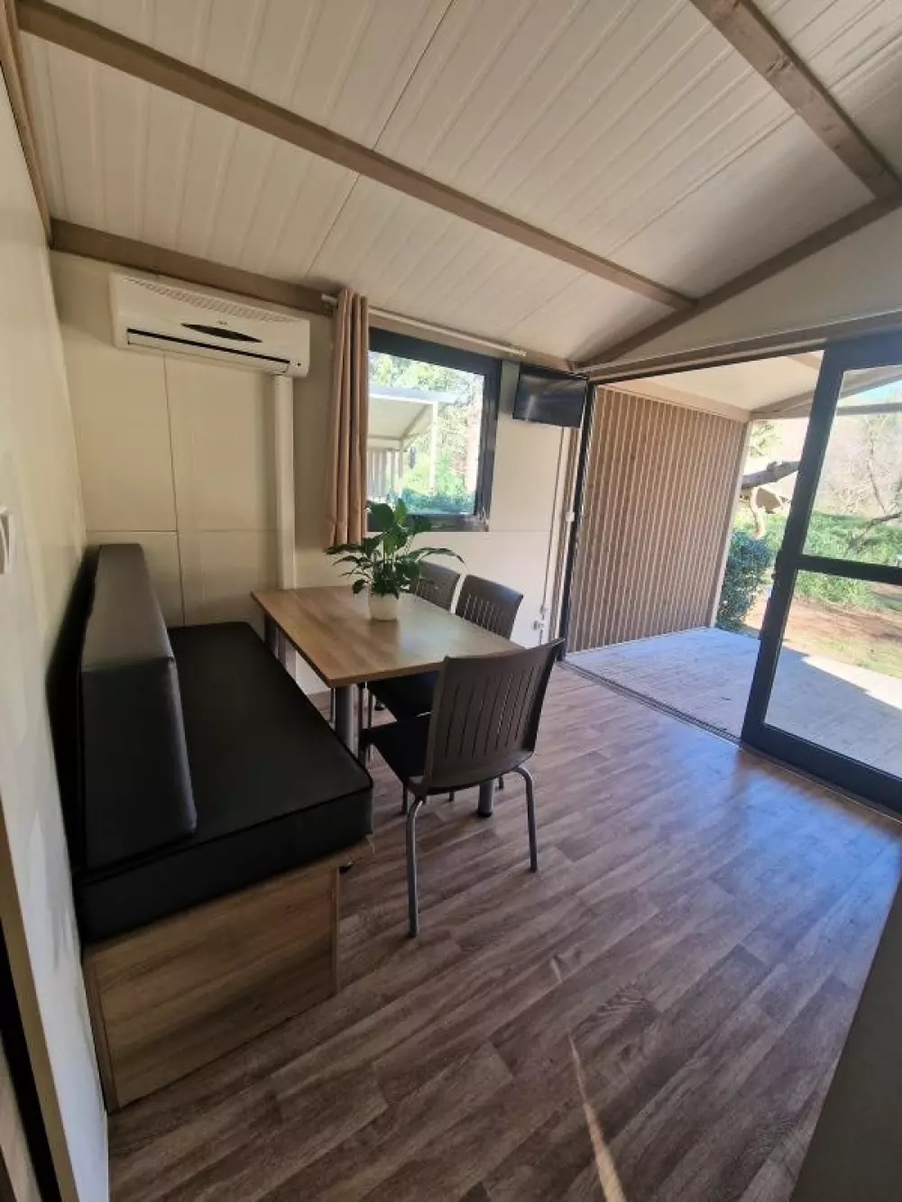 Flower Camping les Tomasses 4 étoiles★★★★