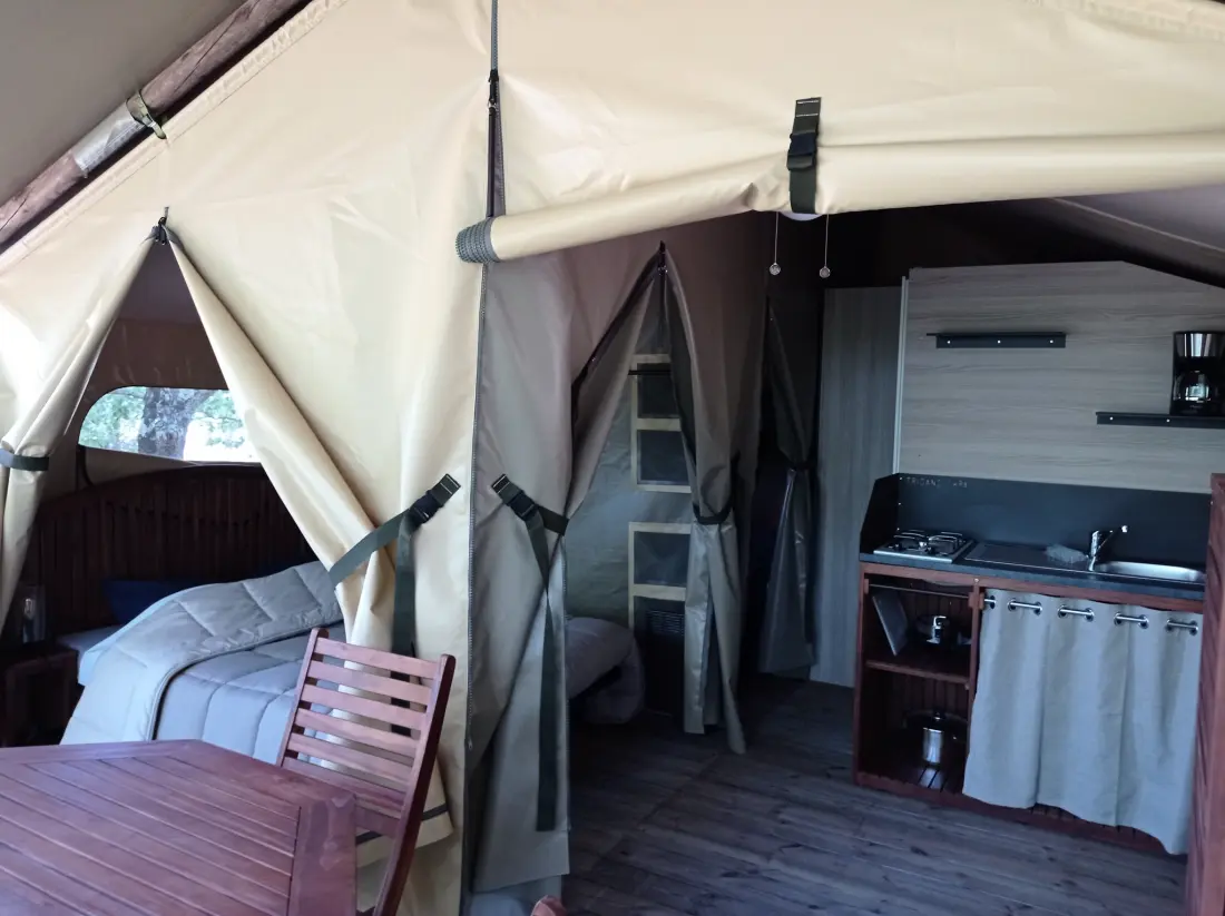 Camping Le Roc del Rey 2 étoiles★★
