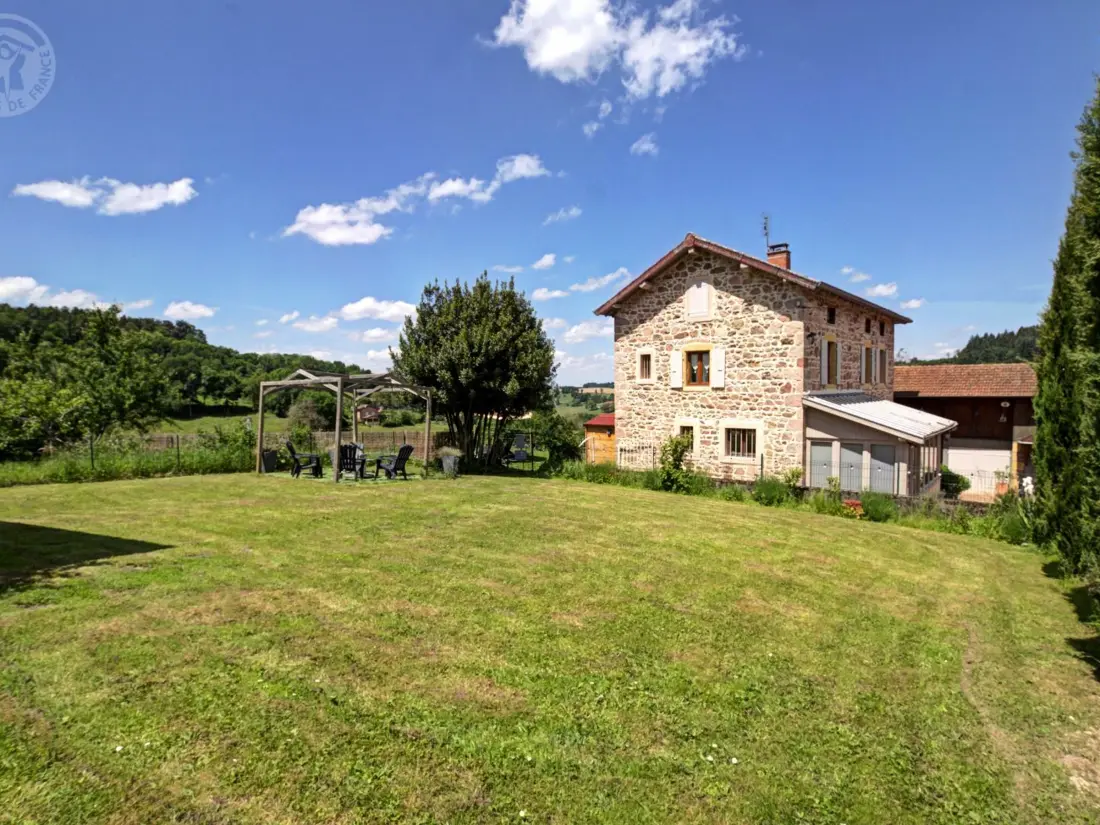 Maison de Vacances BELMONT-DE-LA-LOIRE 3
