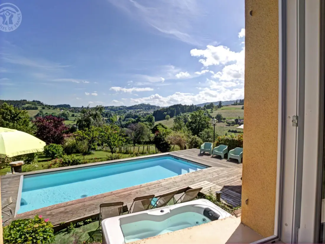 Maison de Vacances BELMONT-DE-LA-LOIRE 4