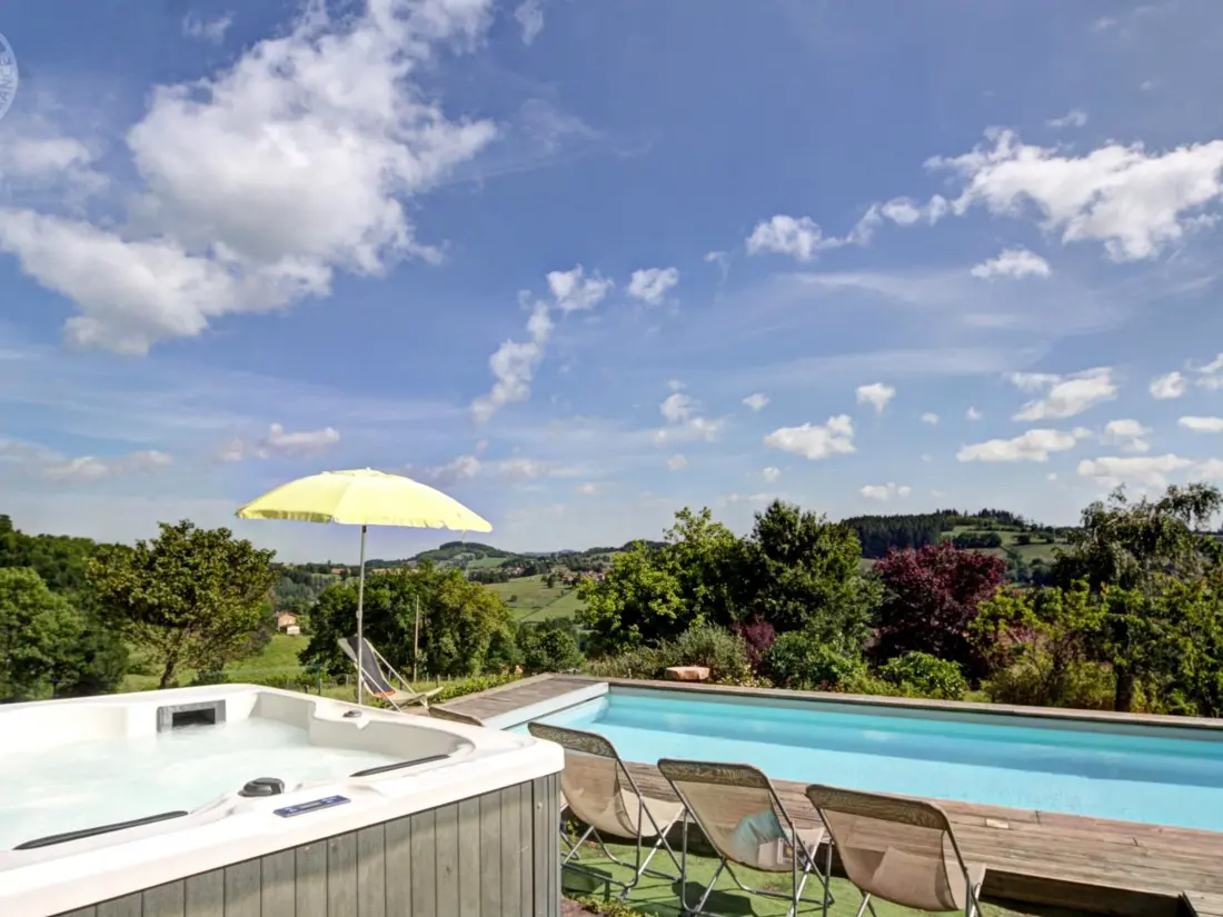 Maison de Vacances BELMONT-DE-LA-LOIRE 4