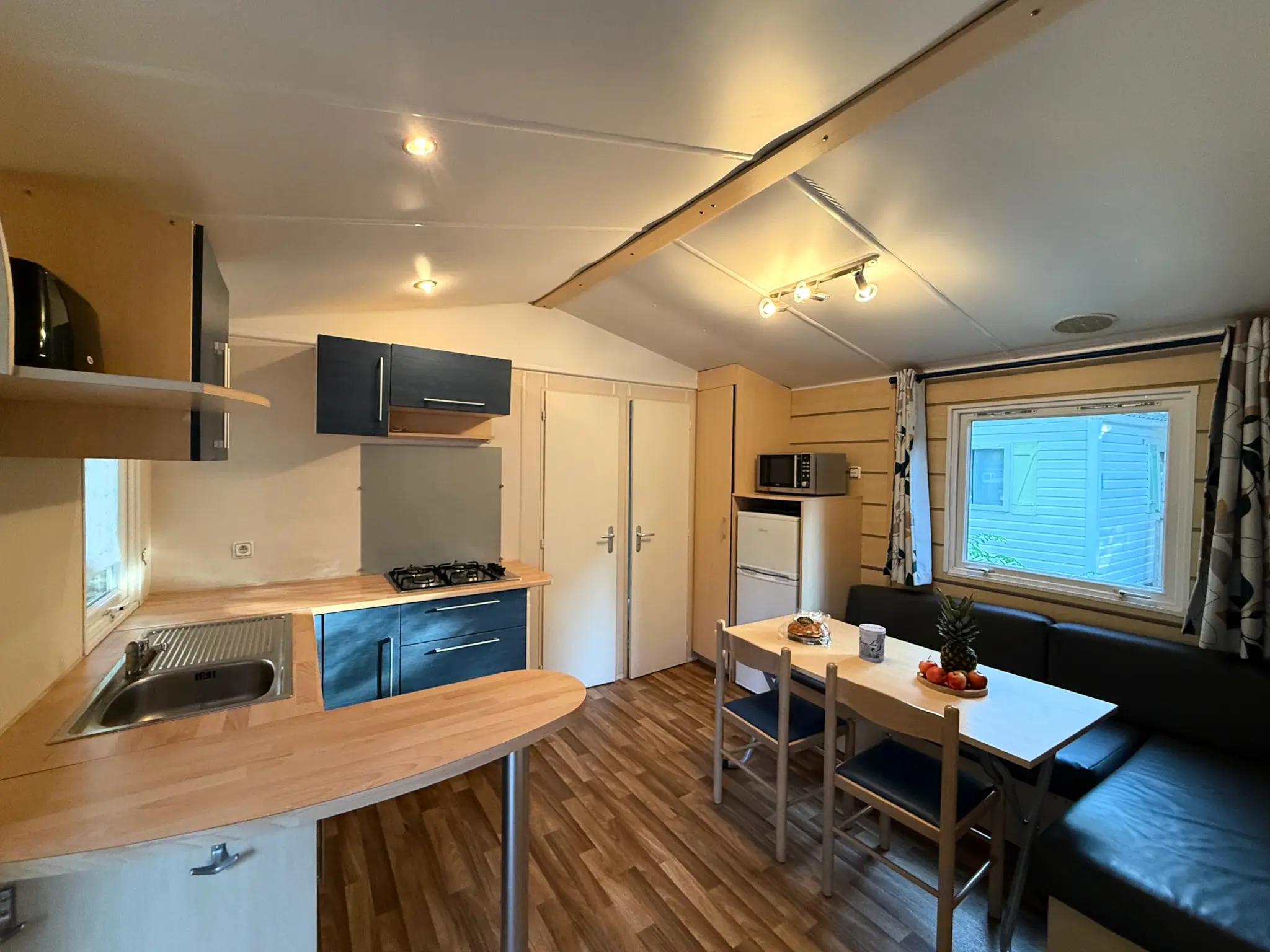 Camping Des 3 Lacs **** - Belmont Tramonet - 49