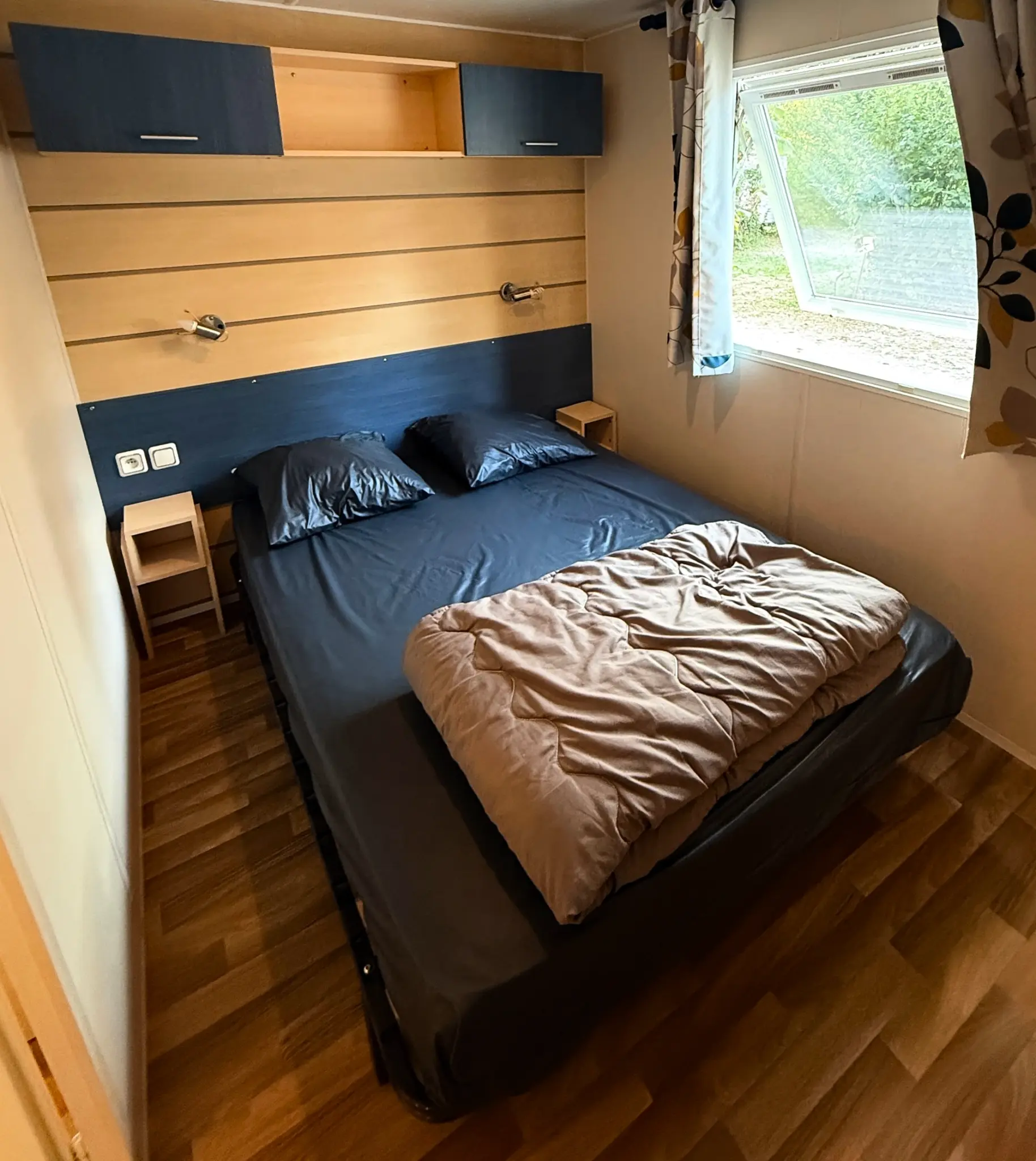 Camping Des 3 Lacs **** - Belmont Tramonet - 50