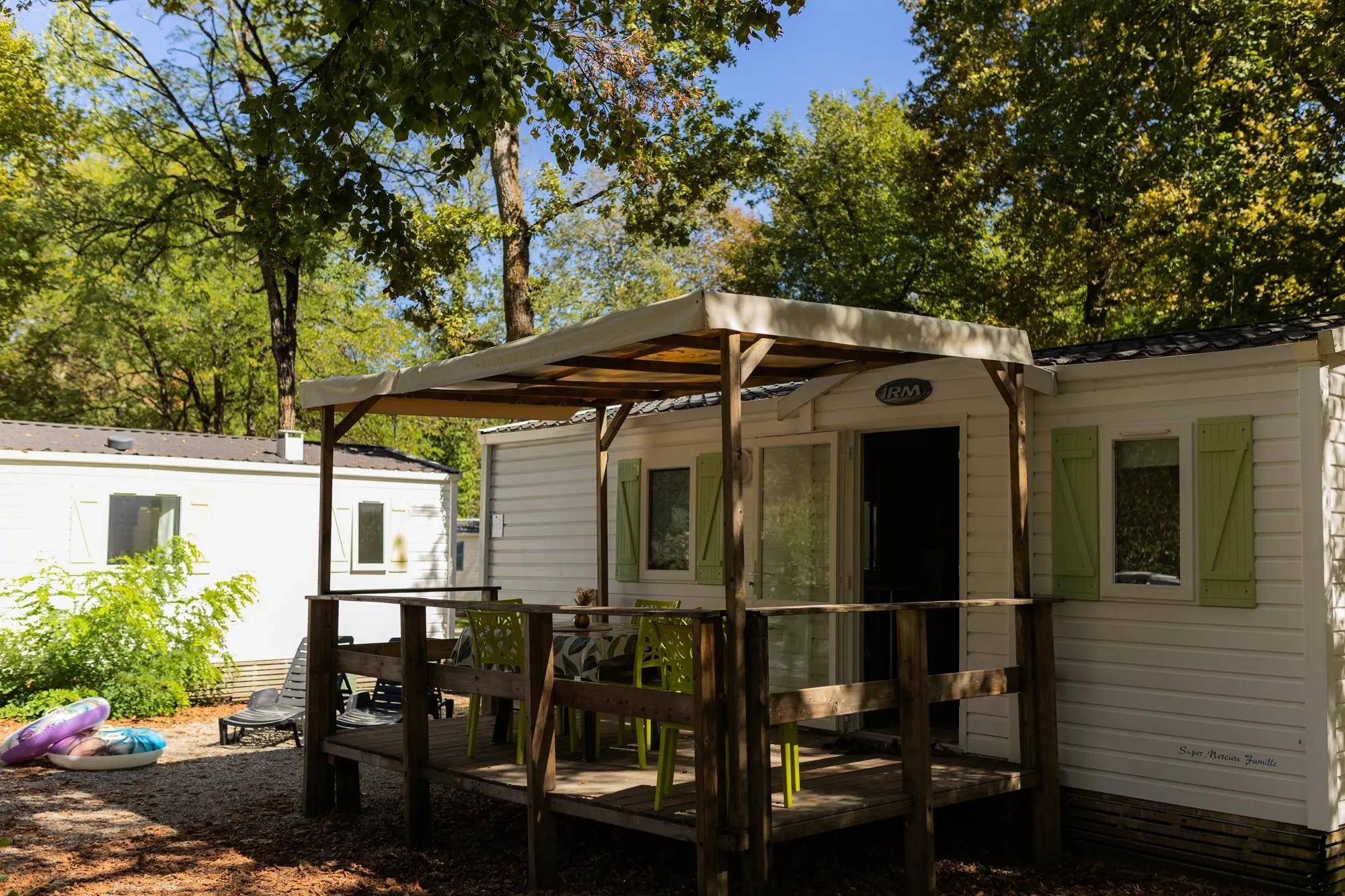 Camping Des 3 Lacs **** - Belmont Tramonet - 48