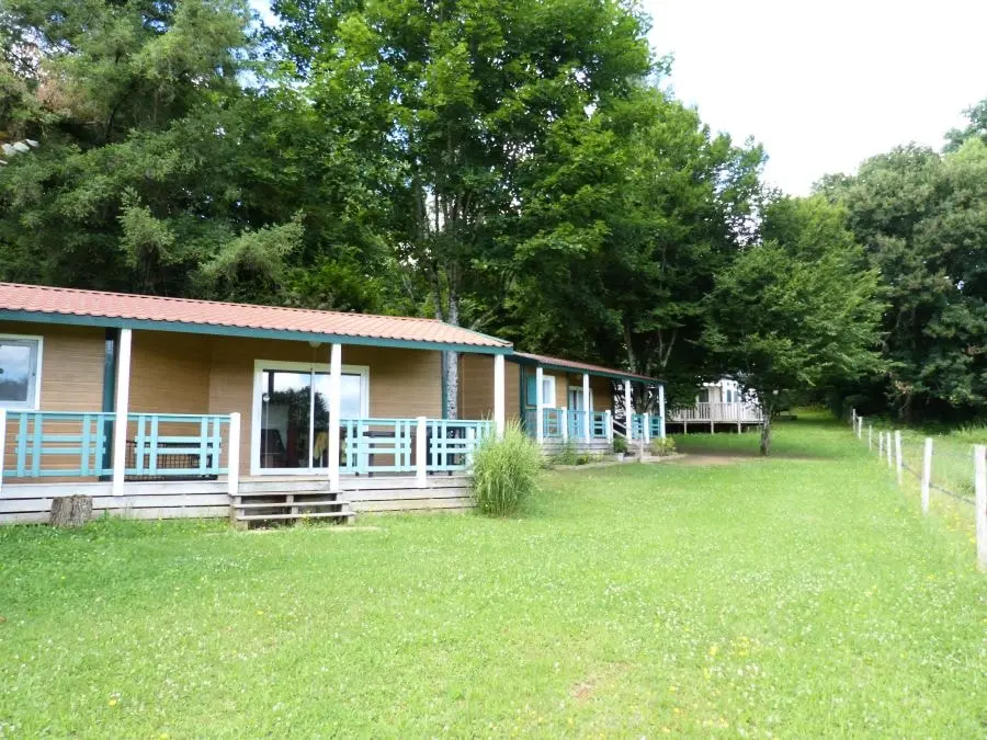 Flower Camping Les Nauves 3 étoiles★★★