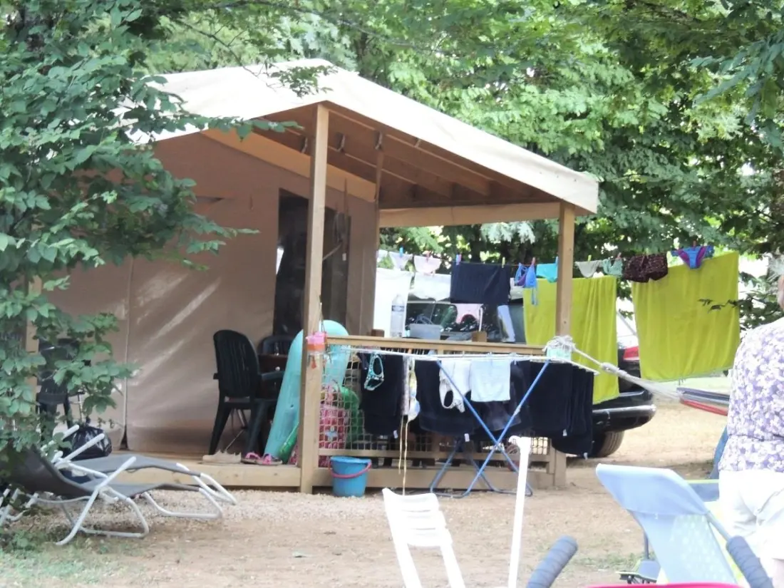Flower Camping Les Nauves 3 étoiles★★★
