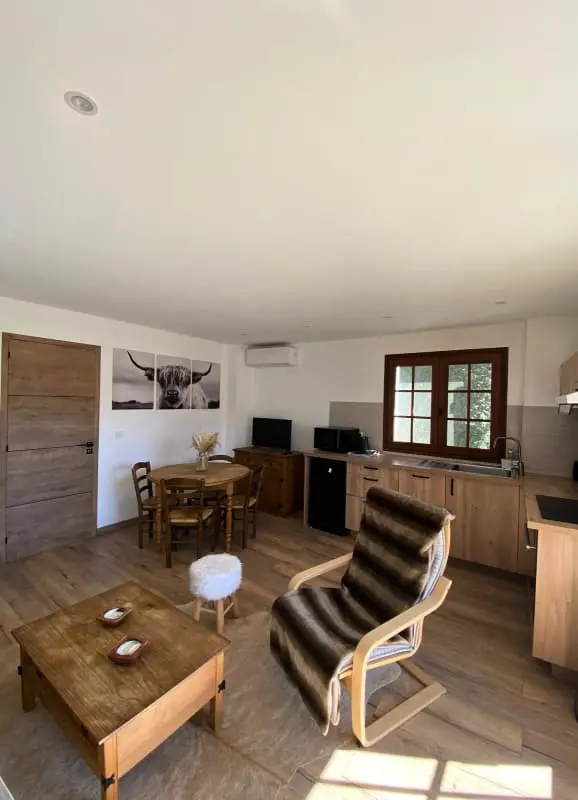 T2 Cosy Avec Cheminée Et Terrasse - 5min Valberg