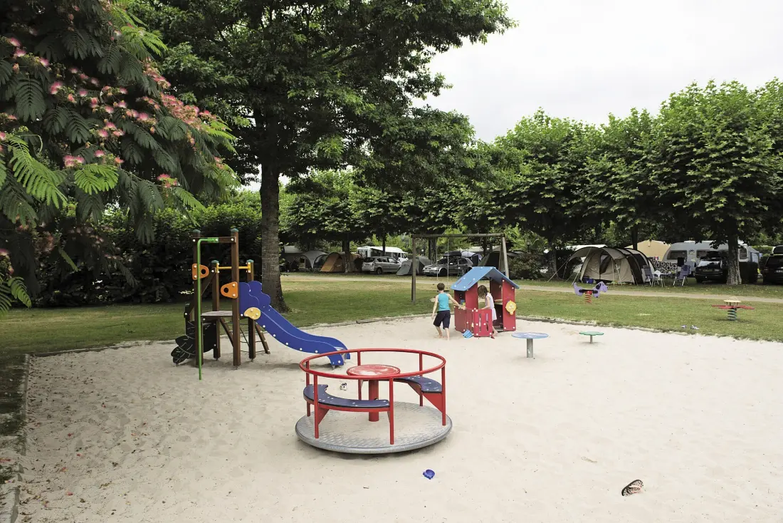Camping Romanée le Capeyrou 3 étoiles★★★