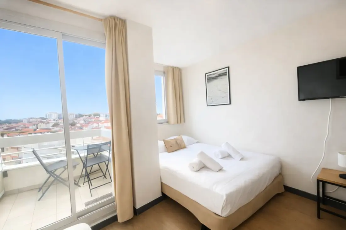 Charmant Studio Avec Balcon, Piscine &amp; Plage