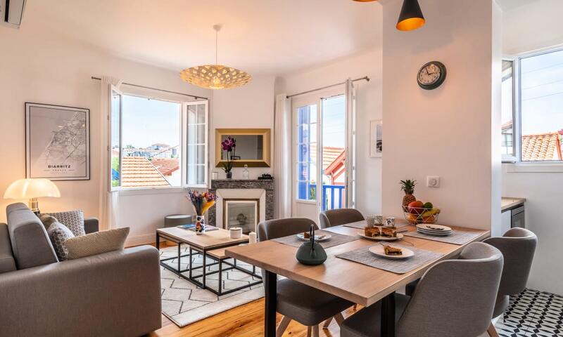 Résidence Superbe Appartement Plein De Charme Avec Balcon, 2ch, à 5min De La Plage - - Biarritz