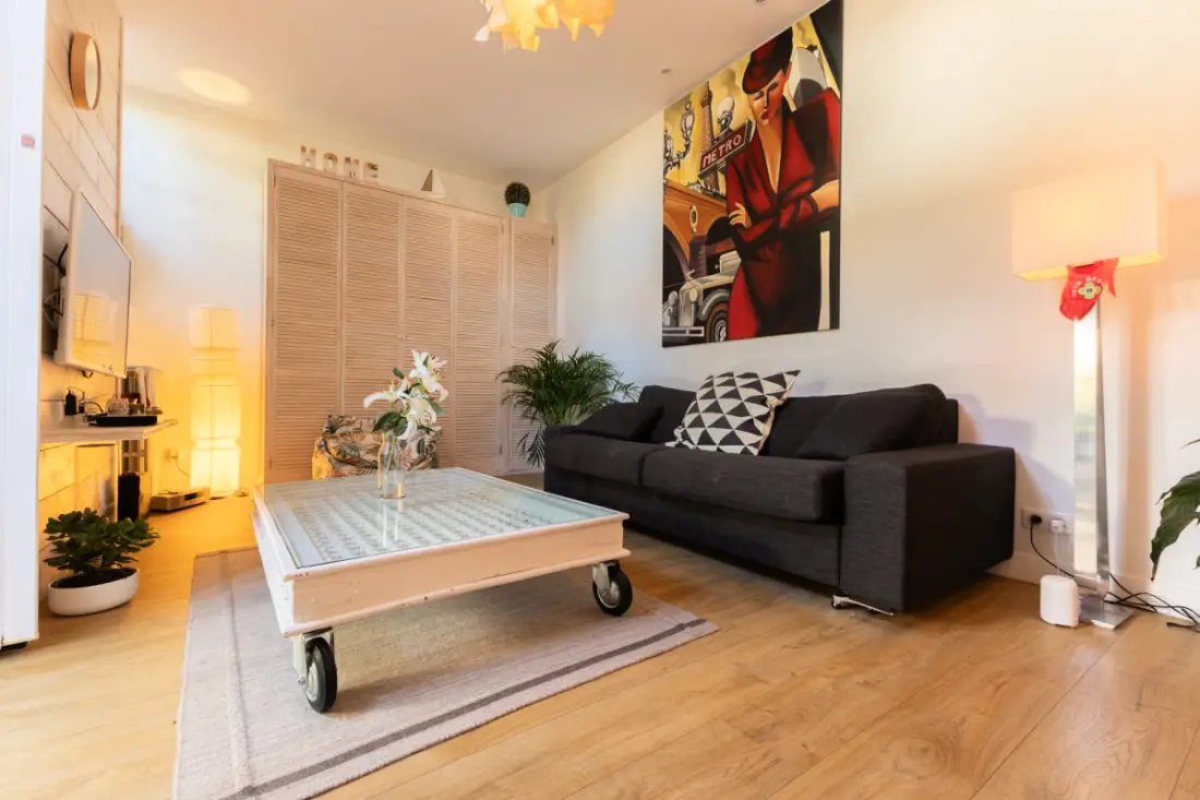 Très Beau Et Grand T2, Jardin Et Terrasse