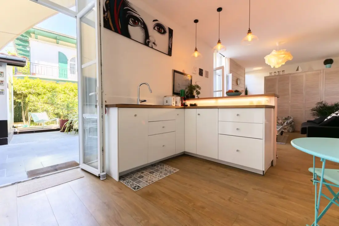 Très Beau Et Grand T2, Jardin Et Terrasse