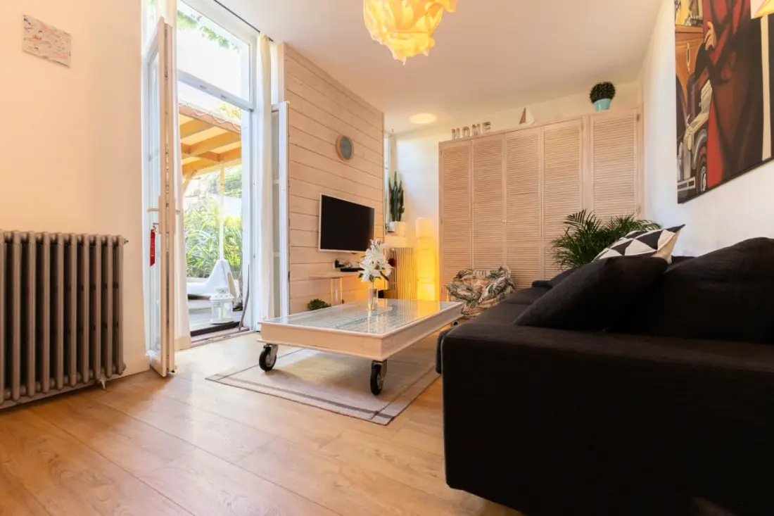 Très Beau Et Grand T2, Jardin Et Terrasse