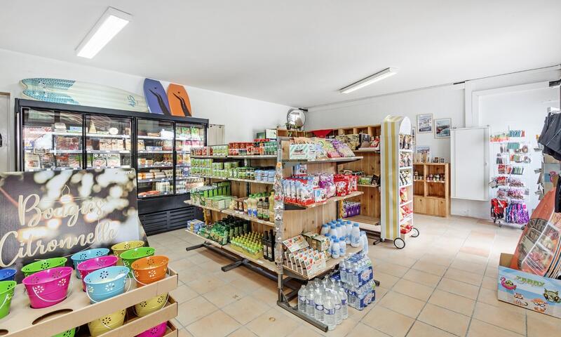 Camping Domaine Berrua 4* - 43