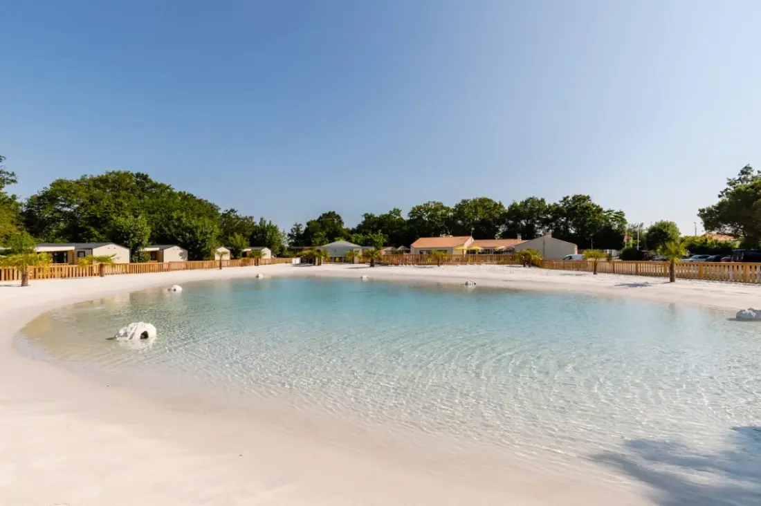 Camping maeva Escapades Le Bois Joli 4 étoiles★★★★