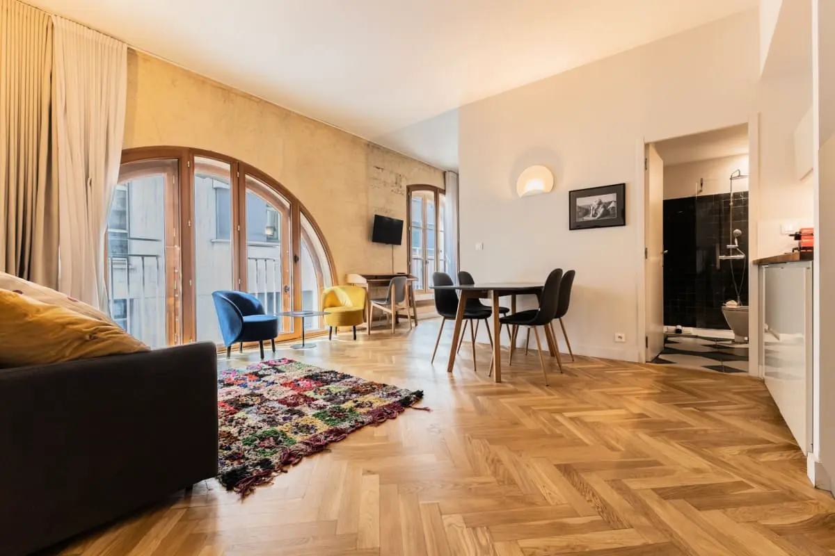Appartement À La Belle Pierre Et Lumineux Pour 4 Situé Dans L'hypercentre - - Bordeaux - 1