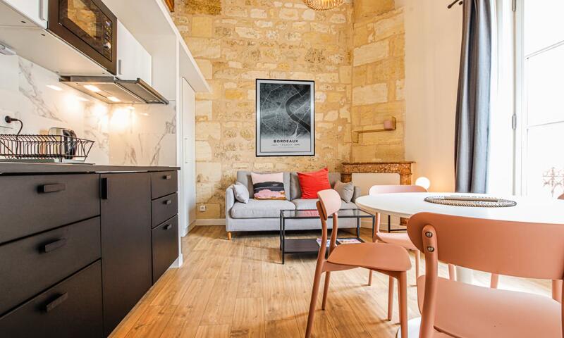 Appartement Avec Cachet En Duplex De 2 Chambres Situé Vers La Gare St-jean - - Bordeaux
