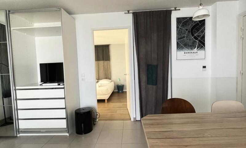 Spacieux Appartement Remarquablement Lumineux Avec Parking à La Cité Du Vin - - Bordeaux - 17