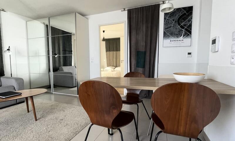 Spacieux Appartement Remarquablement Lumineux Avec Parking à La Cité Du Vin - - Bordeaux - 9