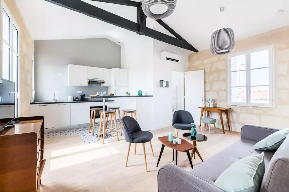 Superbe Appartement En Plein Cœur Des Chartrons - - Bordeaux - 1