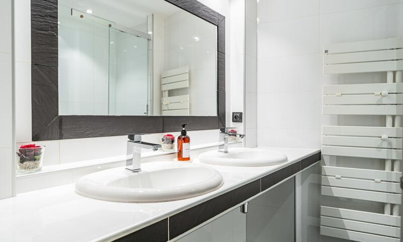 Superbe Appartement De 2 Chambres Au Cœur Du Quartier Gambetta - - Bordeaux - 17
