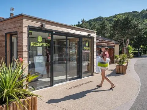 Yelloh! Village Les Bois Du Chatelas 4 étoiles★★★★