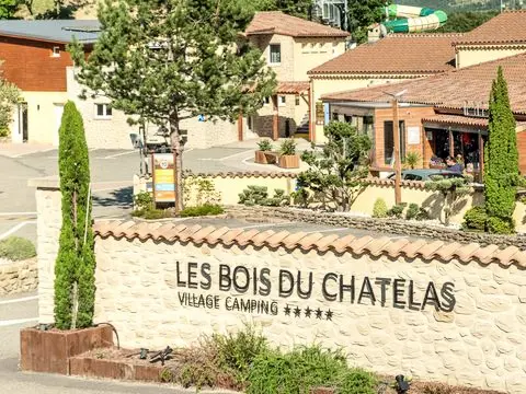 Yelloh! Village Les Bois Du Chatelas 4 étoiles★★★★