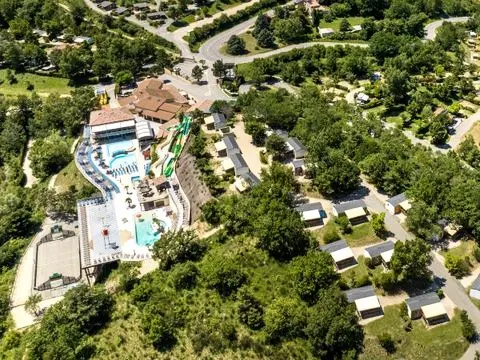 Yelloh! Village Les Bois Du Chatelas 4 étoiles★★★★