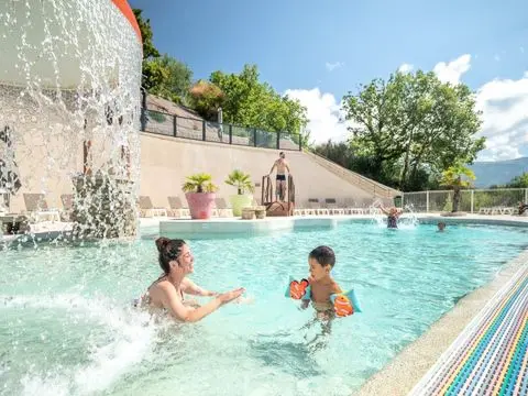 Yelloh! Village Les Bois Du Chatelas 4 étoiles★★★★