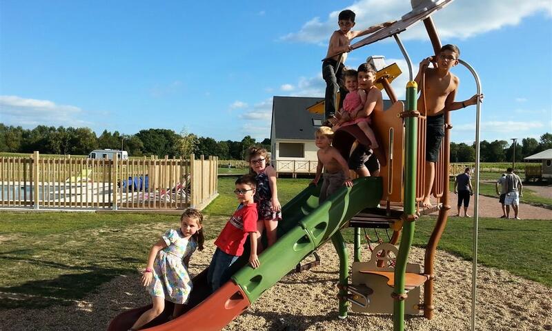Flower Camping Loire et Châteaux **** - Bréhémont - 35