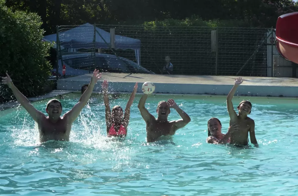 Flower Camping Le Martinet Rouge 3 étoiles★★★