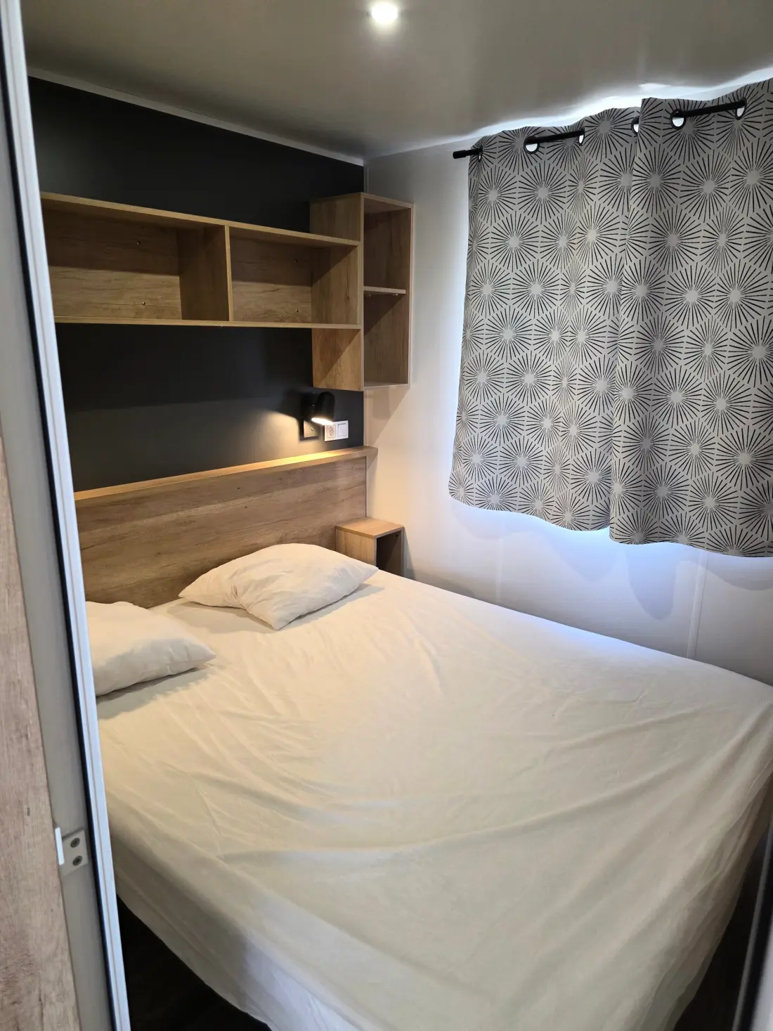 Camping Les Lodges du Lagon 3 étoiles★★★