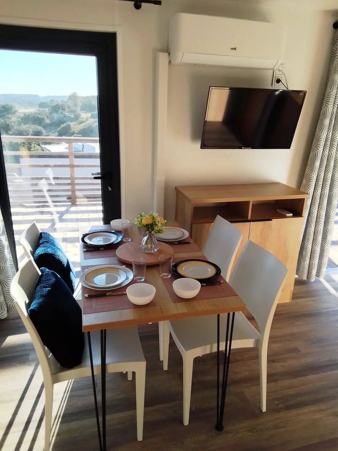 Camping Les Lodges du Lagon 3 étoiles★★★