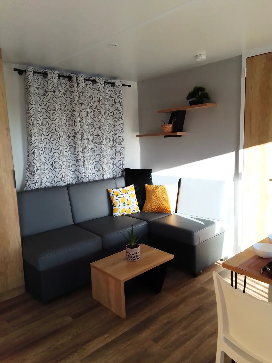 Camping Les Lodges du Lagon 3 étoiles★★★