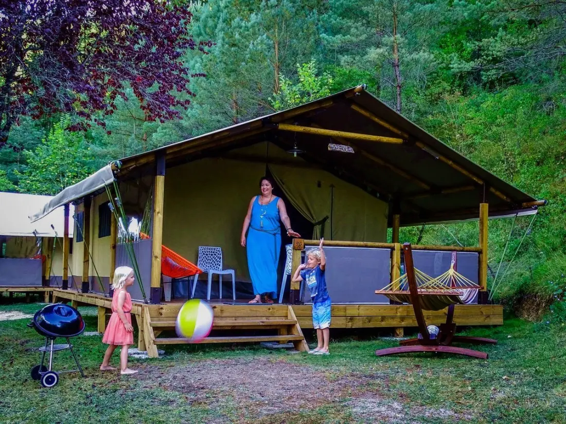Flower Camping Le Val de la Marquise 4 étoiles★★★★