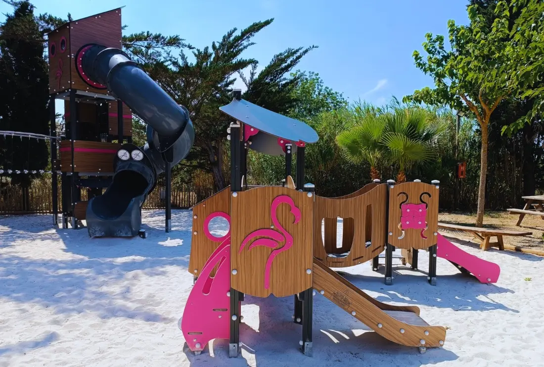 Camping Les Flamants Roses 4 étoiles★★★★